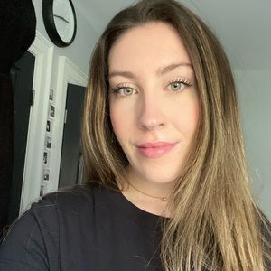 Meet your Posher, Claire
